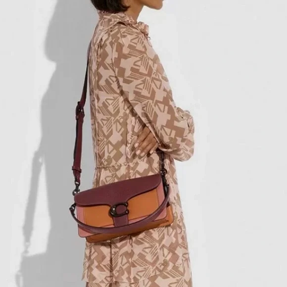 Coach Tabby 26 - Picture 4 of 15